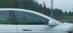 Полиция остановила водителя Tesla, который спал на автобане со скоростью 68 миль в час на автопилоте